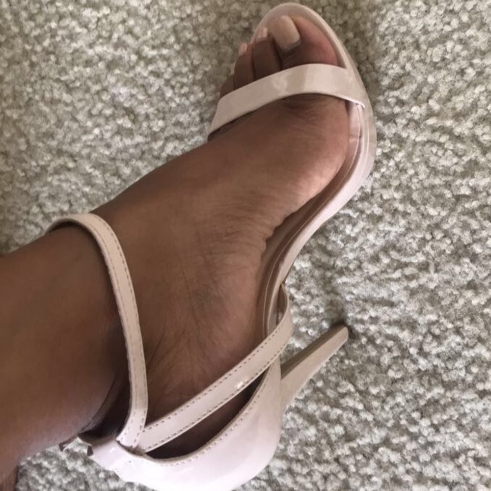 High Heeled Pumps 👠 - Picture 4 of 4